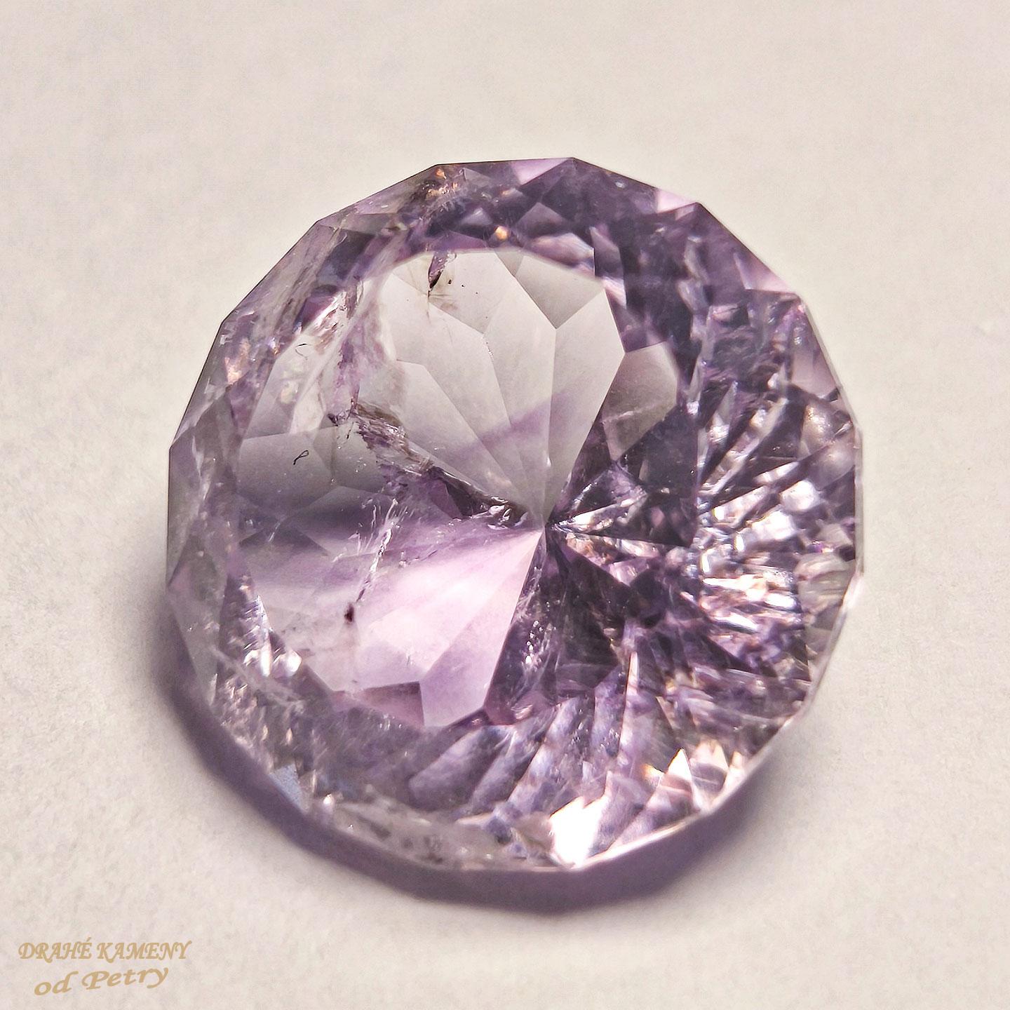 Ametyst z Moravy 15,4x15,4mm Váha: 13,37ct